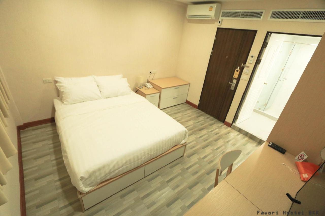 Favori Hostel Bangkok Surawong エクステリア 写真