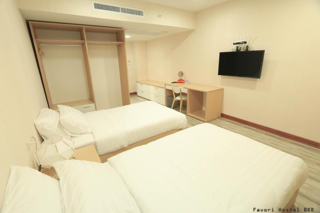 Favori Hostel Bangkok Surawong エクステリア 写真