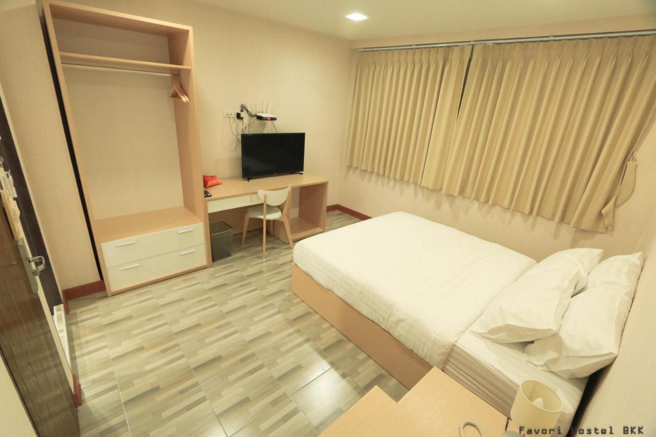 Favori Hostel Bangkok Surawong エクステリア 写真